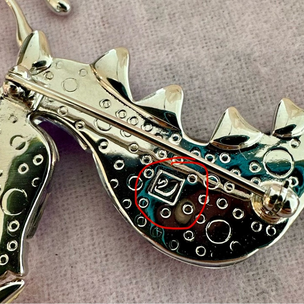 Swarovski Multicolor Crystal Fish and Seahorse Set - Picture 7 of 8